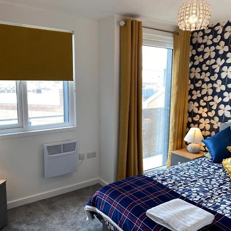 Central Cathedral View Penthouse: Modern Duplex with Terraces Peterborough Exterior photo